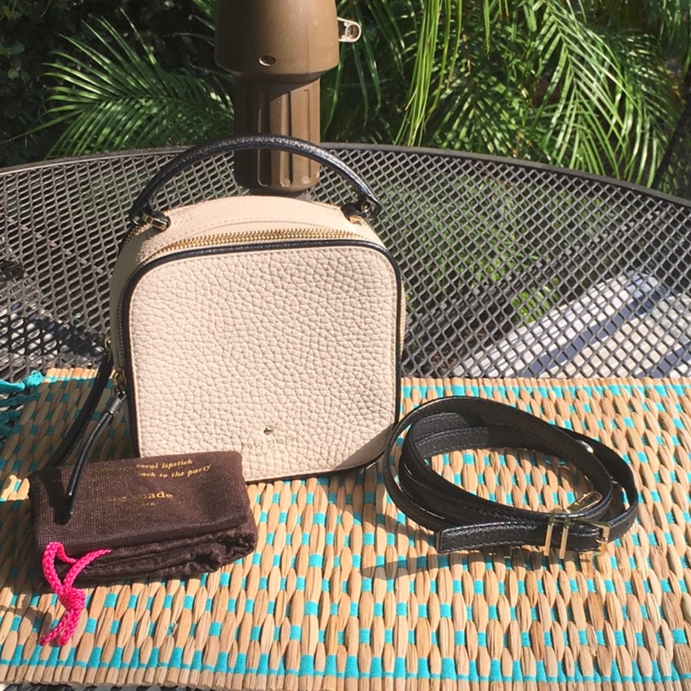 Gorgeous Kate Spade small bag/ crossbody
